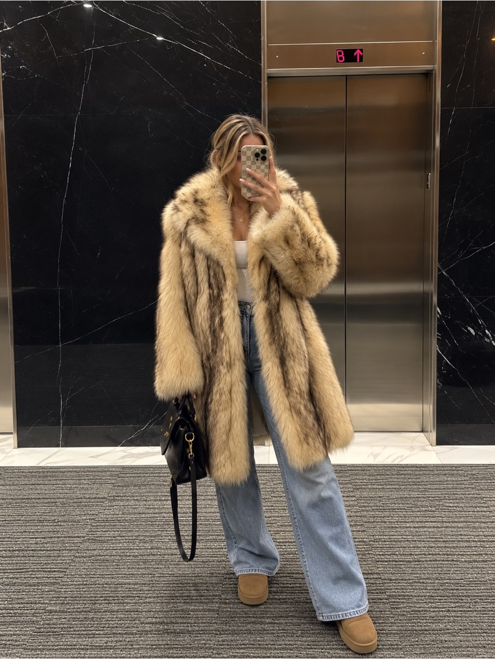 STUNNING VINTAGE EATON’S OF CANADA FUR COAT 🤎